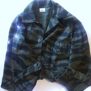 Urbanoutfitters tiger-camo canvas jacket